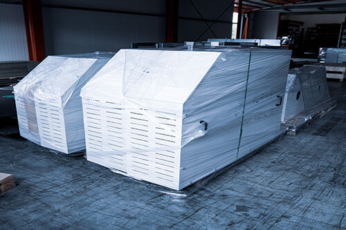 HG Metalltechnik Krumbach GmbH - Fertig verpackte Teile bereit zur LIeferung an Kunden